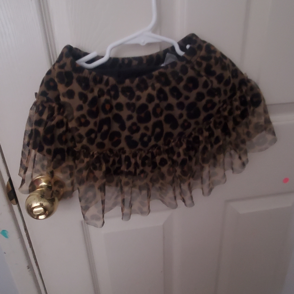 Leopard print skirt